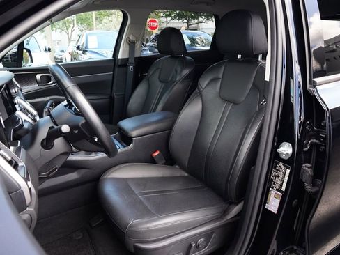 Used 2023 Kia Sorento S FWD image 14