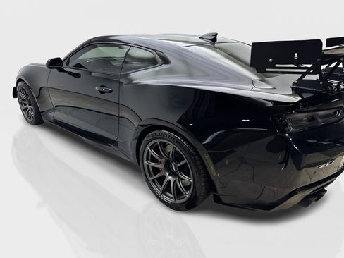 Used 2018 Chevrolet Camaro ZL1 RWD image 14
