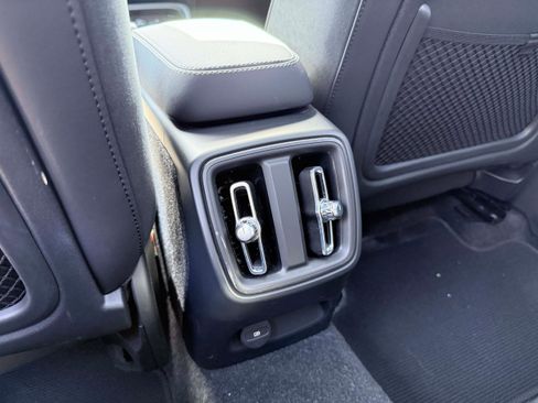 Certified 2023 Volvo XC40 Recharge Plus AWD/4WD image 13