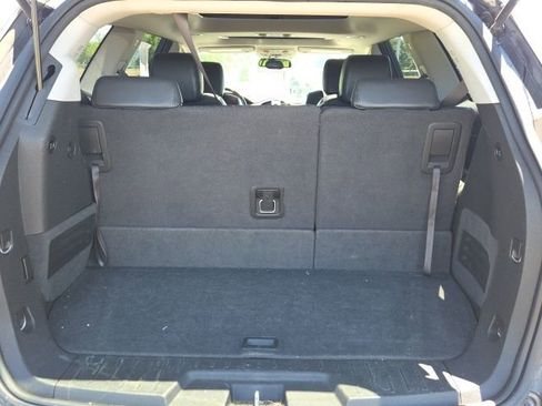 Used 2012 Buick Enclave Premium FWD image 13