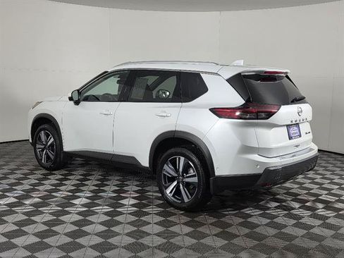 Used 2024 Nissan Rogue SL w/ SL Premium Package AWD/4WD image 7