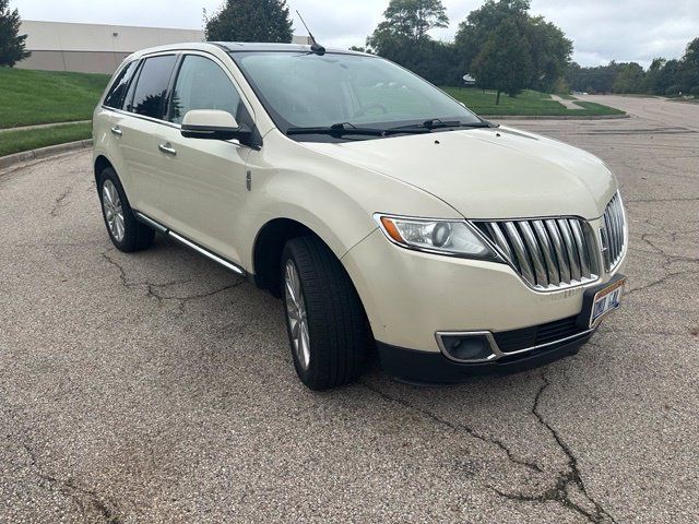 Used 2015 Lincoln MKX FWD w/ Equipment Group 102A image 4