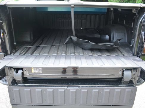 Used 2024 GMC Sierra 1500 Denali w/ Technology Package AWD/4WD image 30