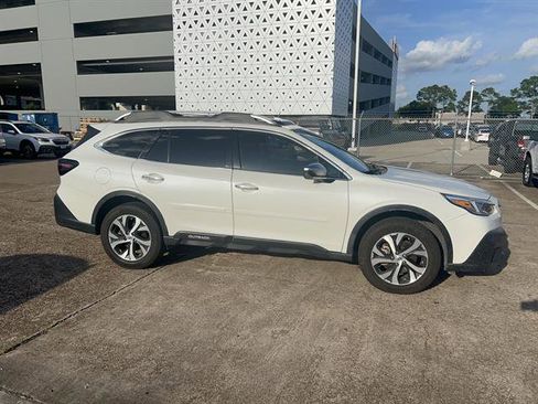 Used 2020 Subaru Outback Touring XT AWD/4WD image 4