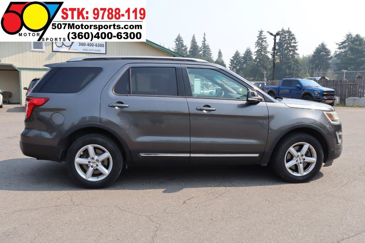 Used 2016 Ford Explorer XLT AWD/4WD image 9