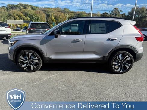 New 2026 Volvo XC40 B5 Ultra w/ Climate Package image 5