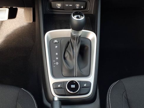 New 2026 Hyundai Venue SEL FWD image 9