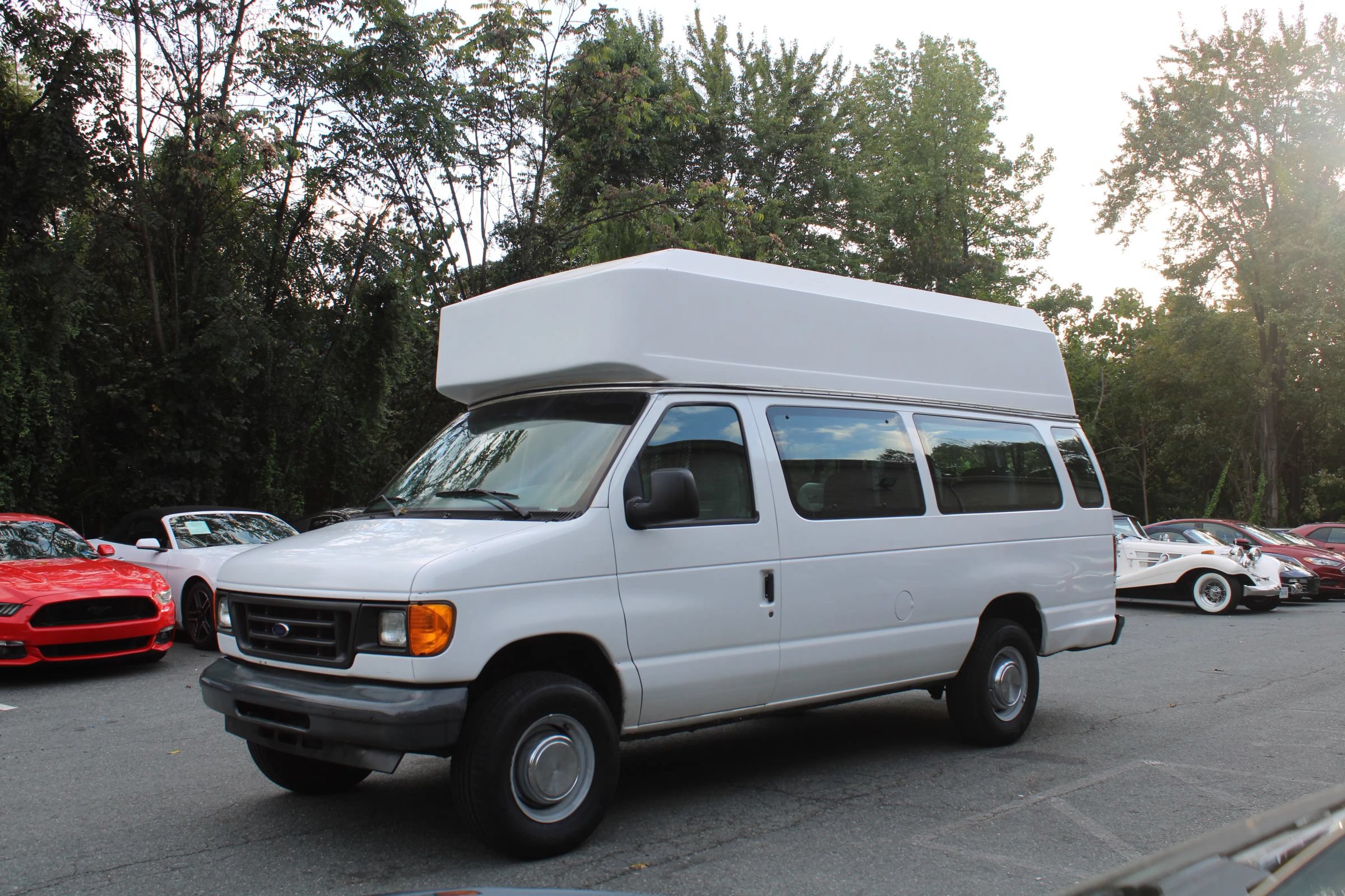 Used 2006 Ford E-350 and Econoline 350 Extended Super Duty RWD image 3
