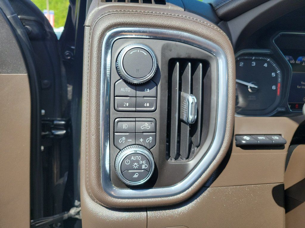 Used 2019 GMC Sierra 1500 Denali w/ Denali Ultimate Package AWD/4WD image 23