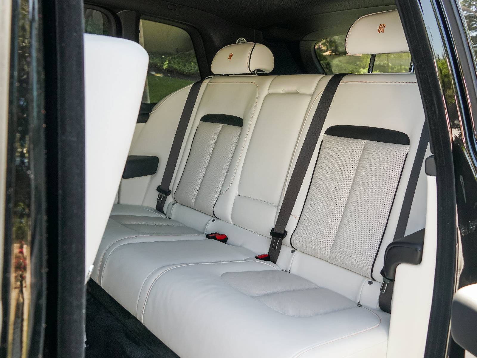 Certified 2024 Rolls-Royce Cullinan w/ Cullinan Package AWD/4WD image 25