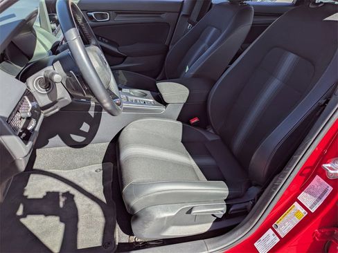Used 2025 Honda Civic Sport image 14