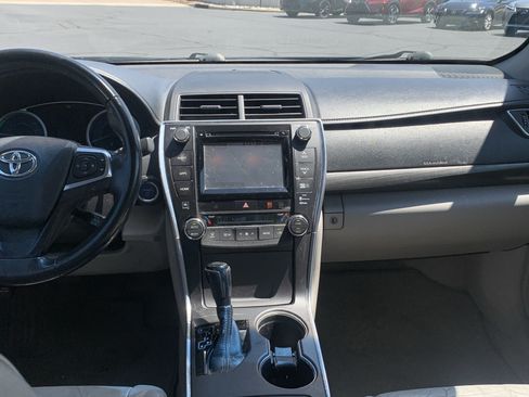 Used 2015 Toyota Camry XLE w/ Moonroof Package FWD image 30