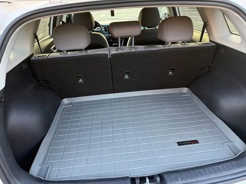 Used 2017 Kia Niro LX image 15