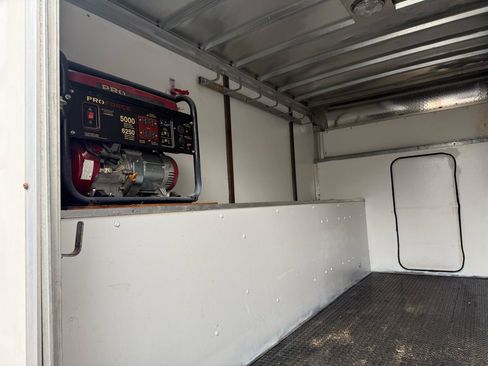 Used 2016 Chevrolet Express 3500 image 15