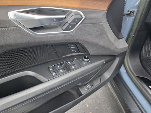 Used 2023 Audi e-tron GT Prestige AWD/4WD image 29