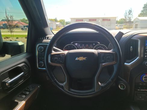 Used 2023 Chevrolet Silverado 2500 High Country w/ Z71 Off-Road Package image 10