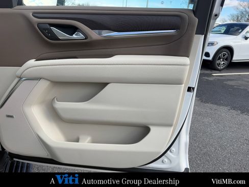 Used 2023 GMC Yukon XL Denali w/ Denali Reserve Package image 30
