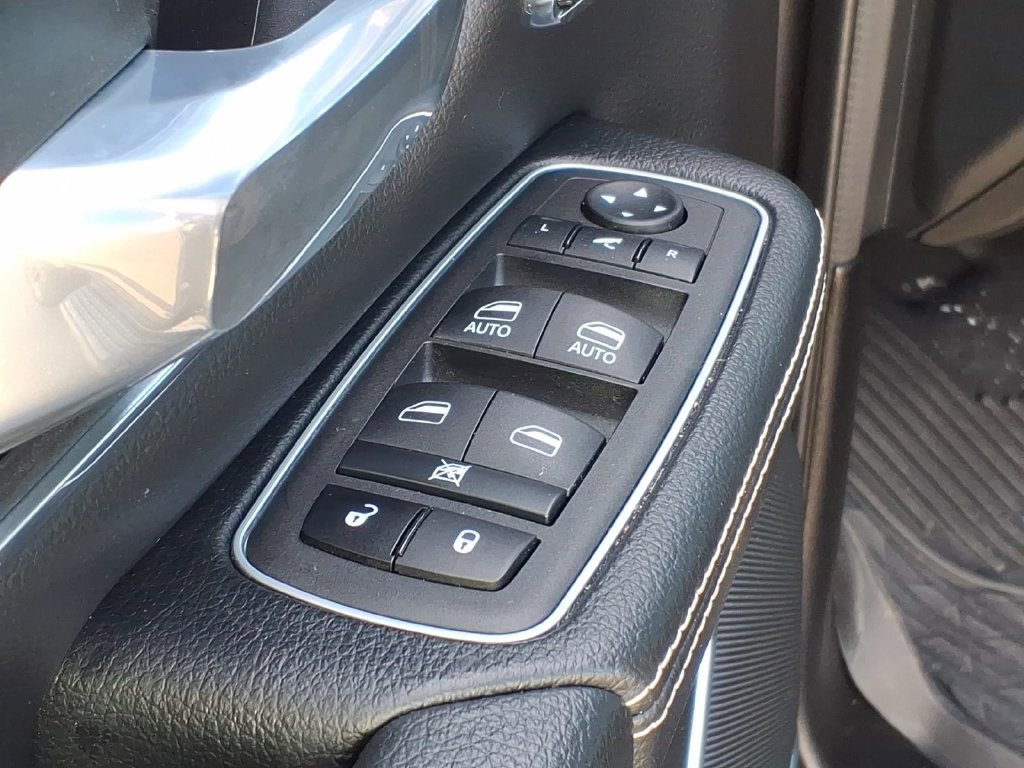 Certified 2024 RAM 1500 Laramie AWD/4WD image 11