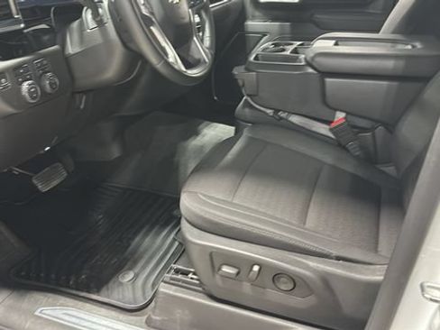 Used 2025 Chevrolet Silverado 2500 LT w/ Safety Package AWD/4WD image 7