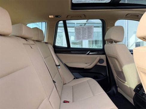 Used 2017 BMW X3 sDrive28i image 9