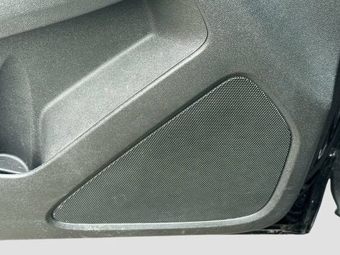 Used 2023 Chevrolet Equinox LS FWD image 18