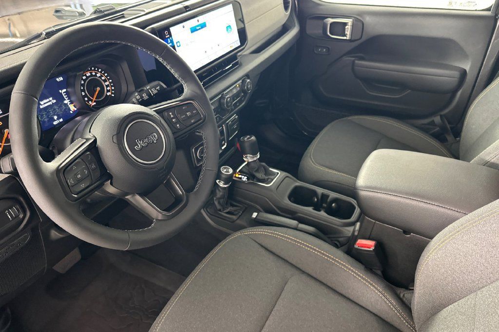 Used 2026 Jeep Wrangler Sport AWD/4WD image 10