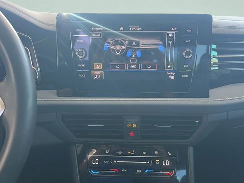 Used 2025 Volkswagen Jetta SEL image 20