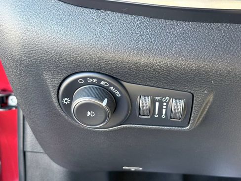 Used 2025 Jeep Compass Limited AWD/4WD image 21