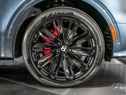 Used 2023 Bentley Bentayga Speed image 31