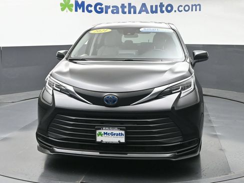 Used 2021 Toyota Sienna LE FWD image 6