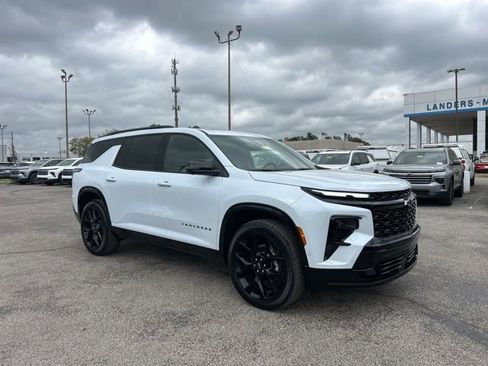 New 2026 Chevrolet Traverse RS w/ LPO, Floor Liner Package image 1