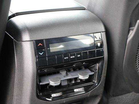 Used 2021 Jeep Grand Cherokee L Laredo image 31