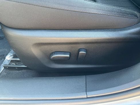 Used 2025 Nissan Altima 2.5 SV FWD image 21