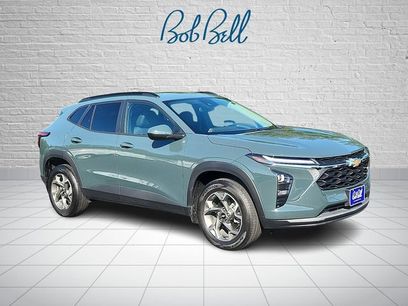 Certified 2025 Chevrolet Trax LT w/ Driver Confidence Package