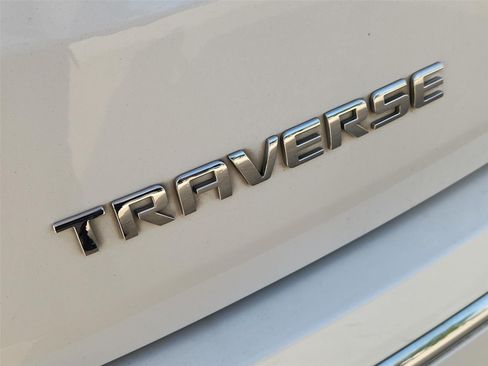 Used 2020 Chevrolet Traverse High Country FWD image 31