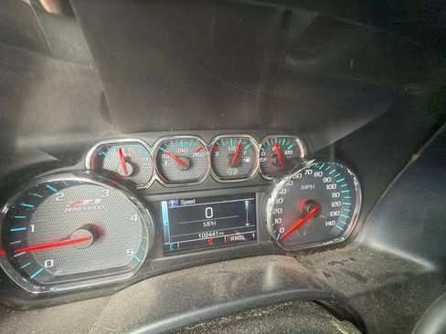 Used 2019 Chevrolet Silverado 2500 LT AWD/4WD image 2