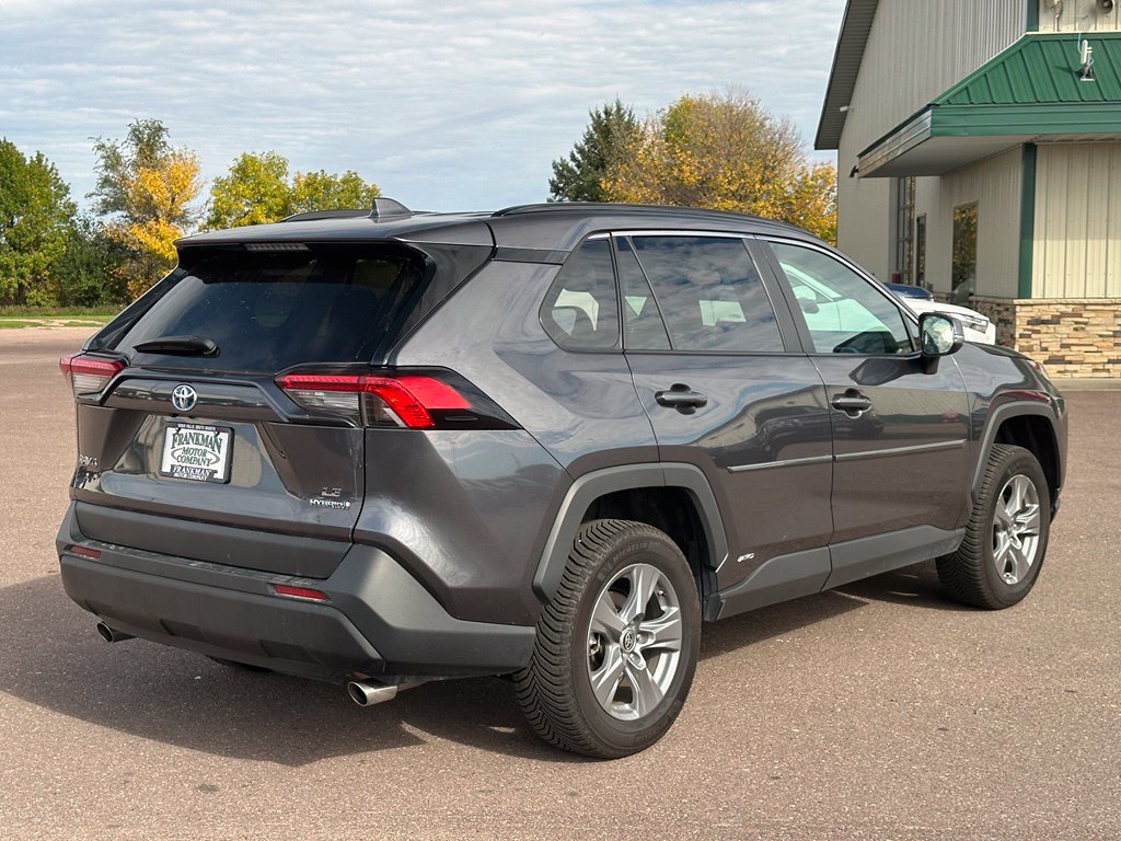 Used 2024 Toyota RAV4 LE AWD/4WD image 6