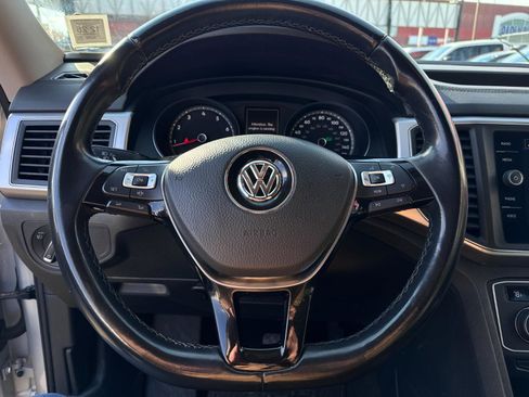 Used 2019 Volkswagen Atlas SE w/ Towing Package image 18