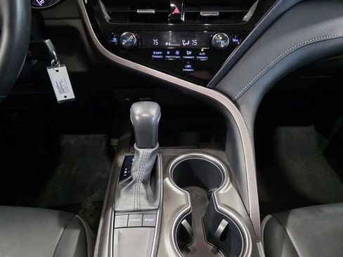 Used 2024 Toyota Camry SE image 20