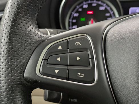 Used 2018 Mercedes-Benz GLA 250 4MATIC image 19