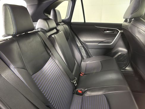 Used 2020 Toyota RAV4 XSE w/ XSE Grade Weather Package AWD/4WD image 18