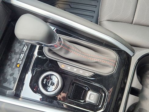 New 2025 Chevrolet Colorado Z71 w/ Z71 Convenience Package 2 image 49