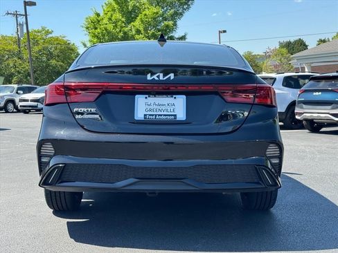 Certified 2023 Kia Forte GT-Line image 4