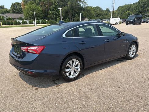 Used 2021 Chevrolet Malibu LT FWD image 2