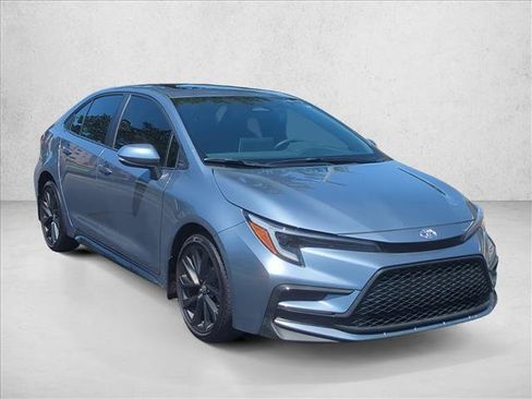 Certified 2025 Toyota Corolla XSE FWD image 3