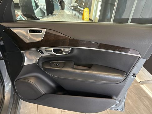 Used 2018 Volvo XC90 T6 Momentum w/ Convenience Package image 41