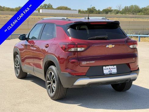 Used 2025 Chevrolet TrailBlazer LT AWD/4WD image 6