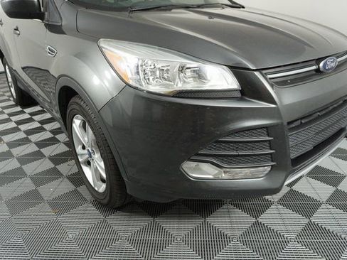 Used 2015 Ford Escape SE w/ Equipment Group 201A image 10