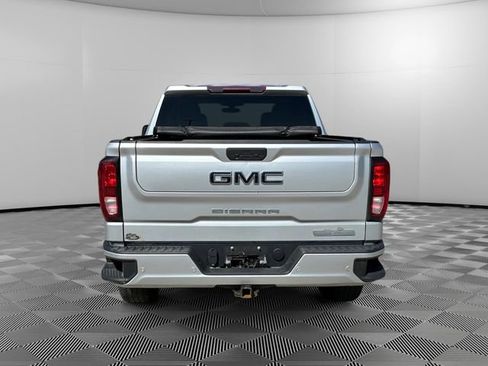 Used 2022 GMC Sierra 1500 Elevation w/ LPO, Elevation Black Package AWD/4WD image 4