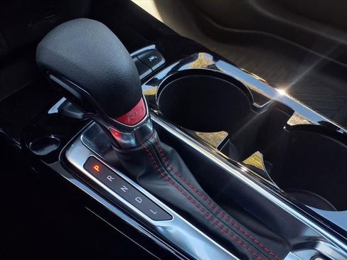 Used 2024 Chevrolet Trax RS w/ Driver Confidence Package image 27